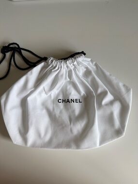 CHANEL White Pouch with Black Drawstrings